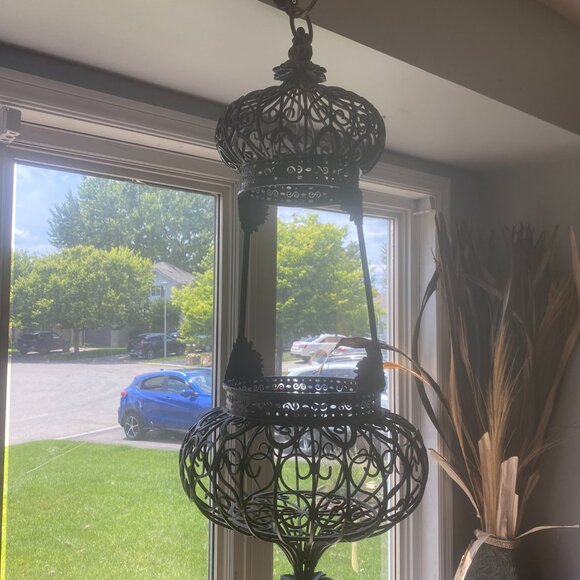 (VHD) Vintage .Iron Hanging Lantern. Rare Find. - Picture 4 of 11